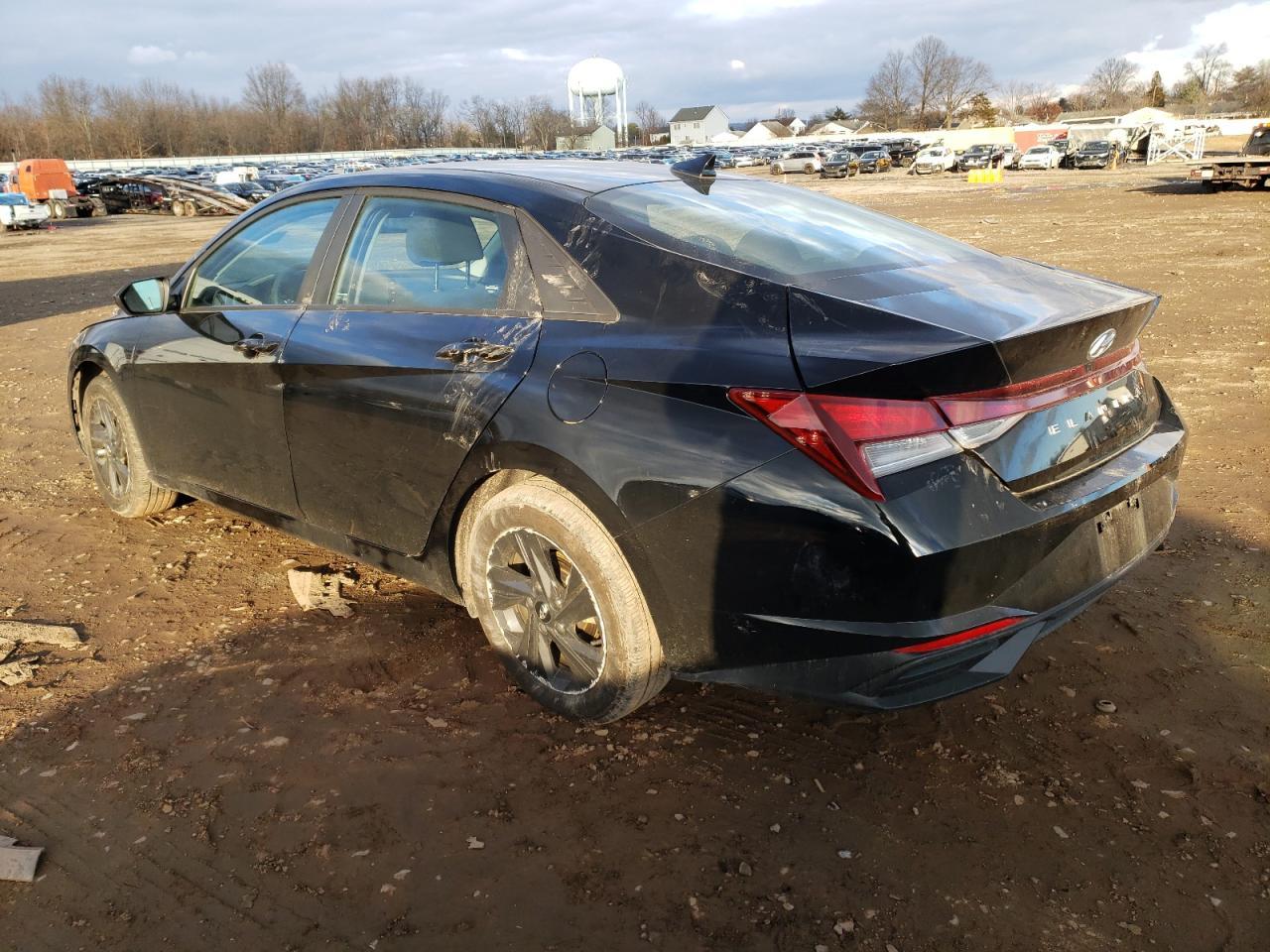 2023 HYUNDAI ELANTRA SE - Фото 2