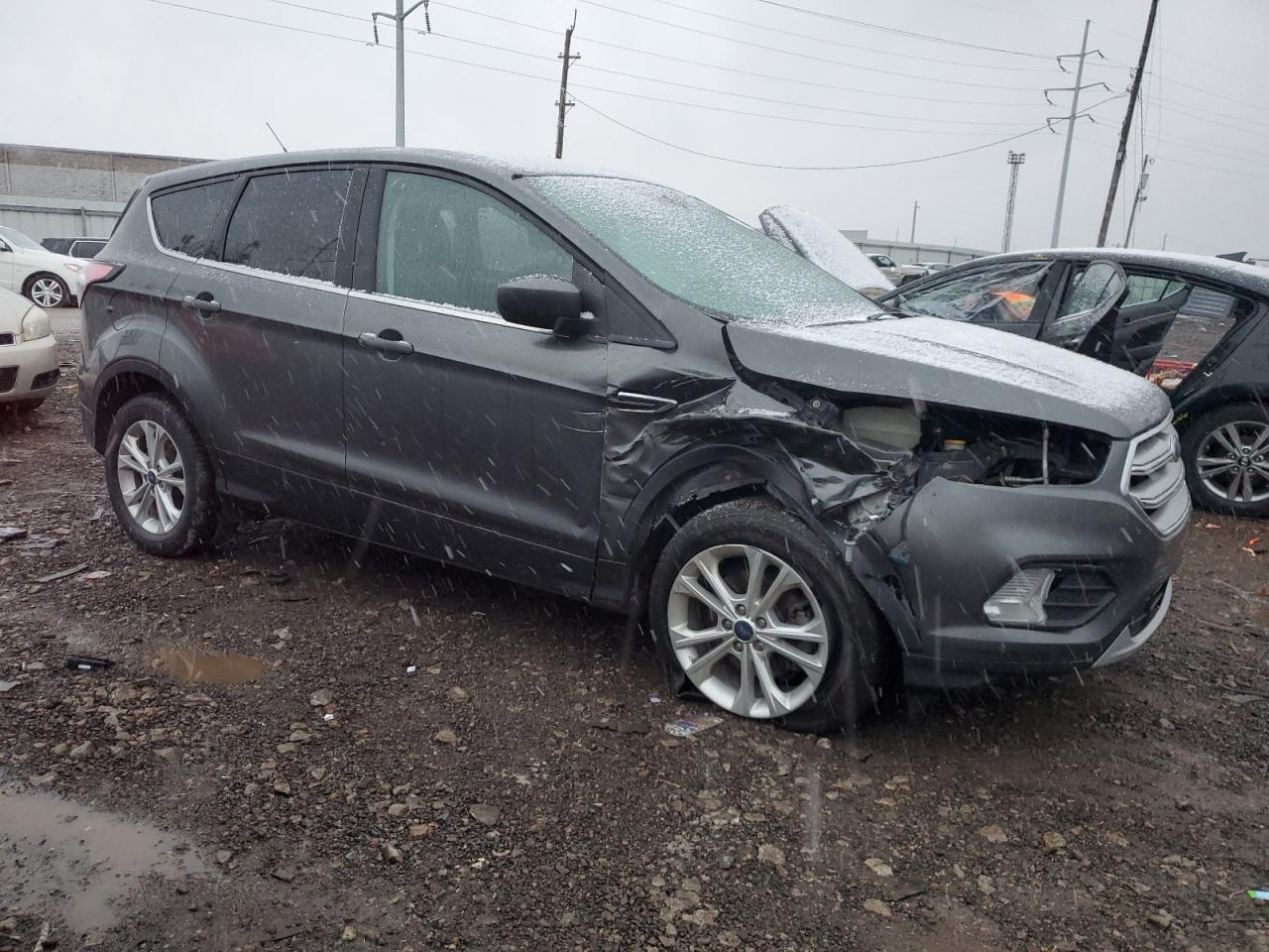 2017 FORD ESCAPE SE - Фото 4