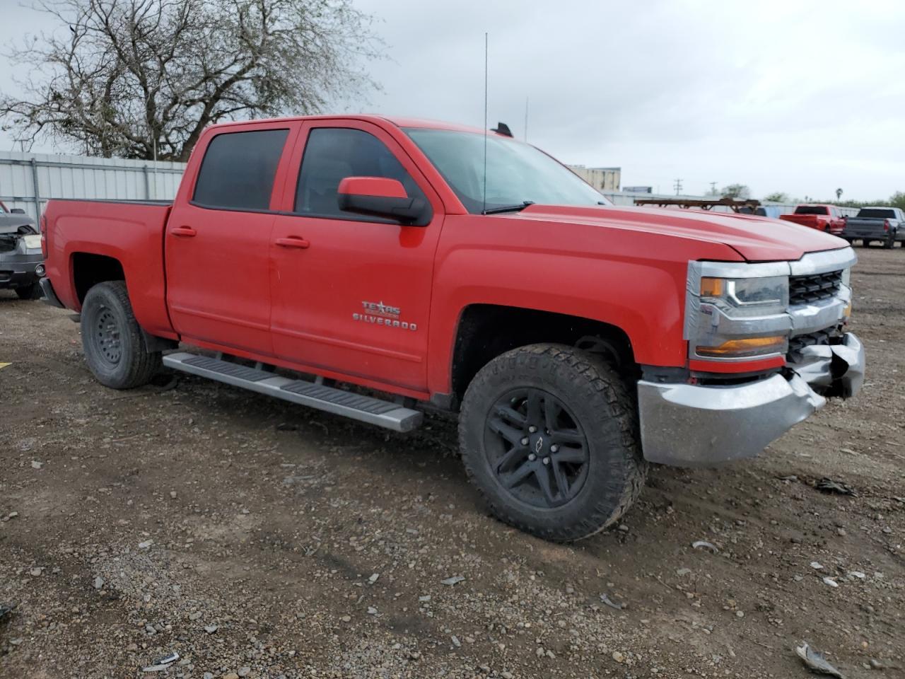 2017 CHEVROLET SILVERADO - Image 4