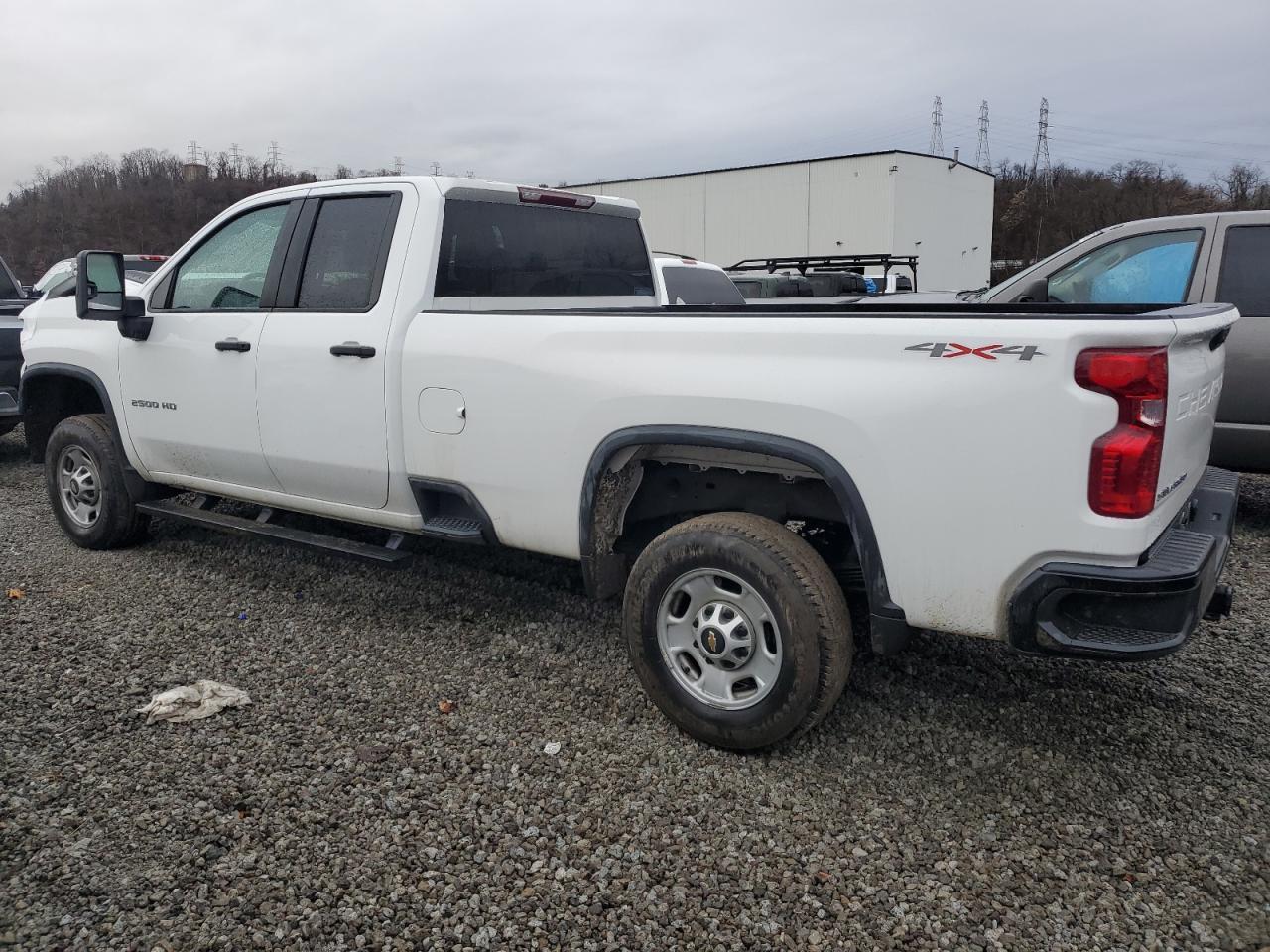 2023 CHEVROLET SILVERADO - Фото 2