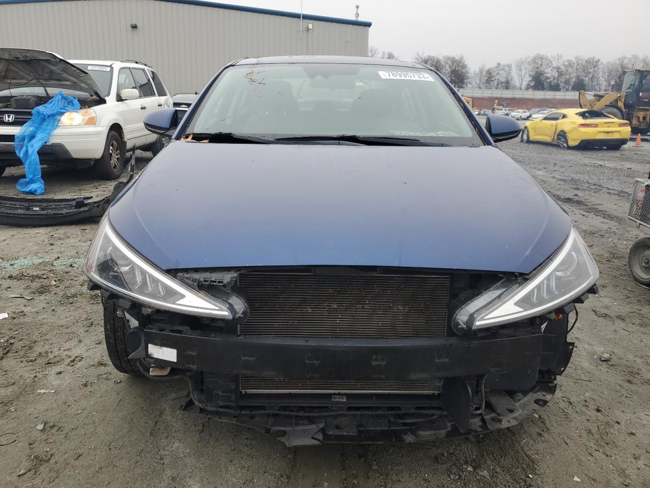2019 HYUNDAI ELANTRA SE - Фото 5