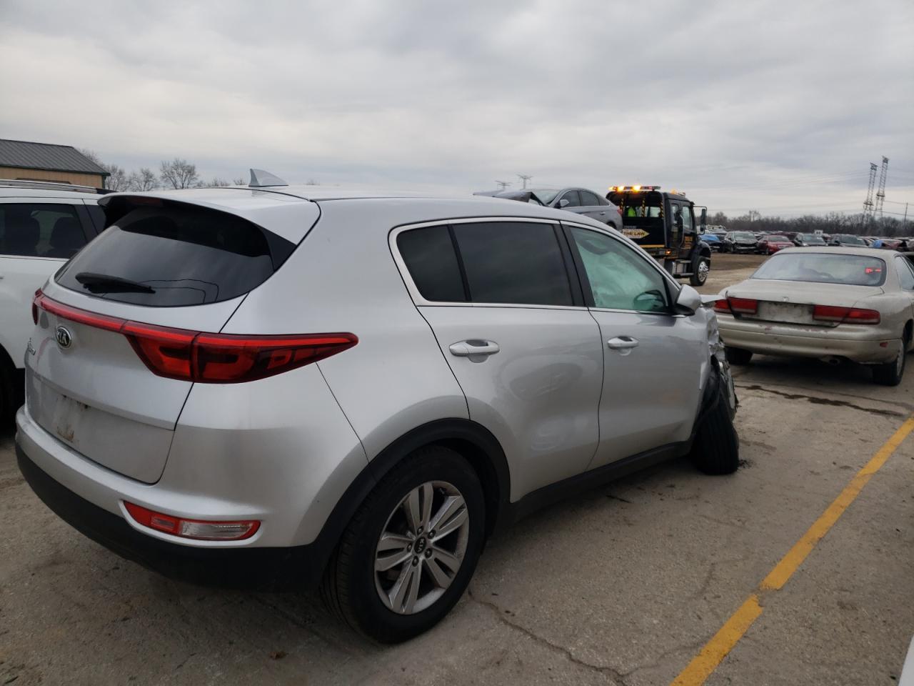 2017 KIA SPORTAGE L - Image 3