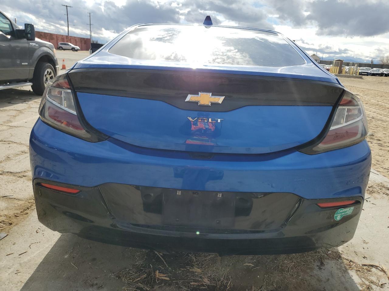 2017 CHEVROLET VOLT LT - Image 6
