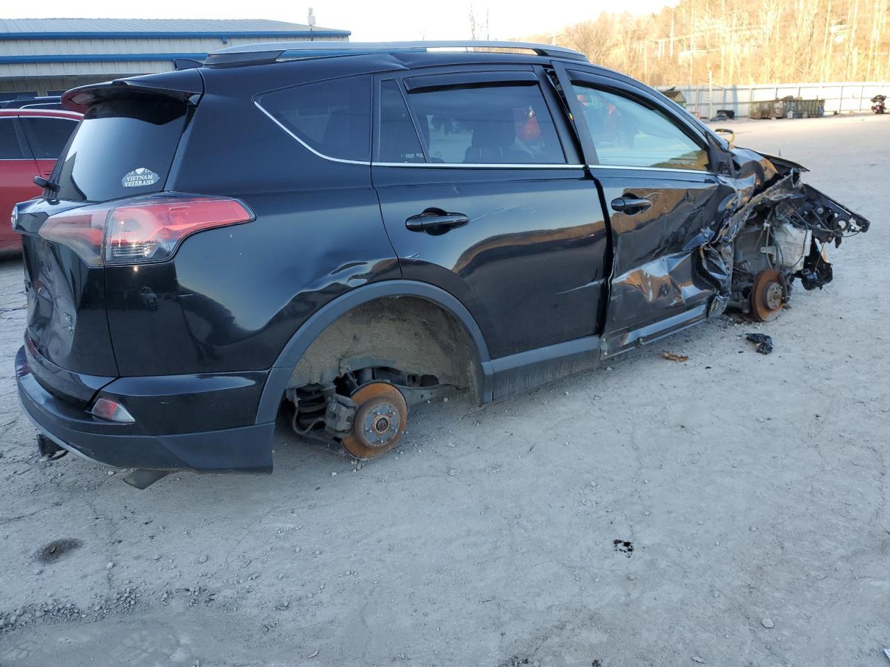 2018 TOYOTA RAV4 ADVEN - Фото 3