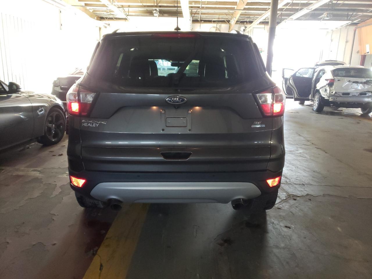 2017 FORD ESCAPE SE - Фото 6