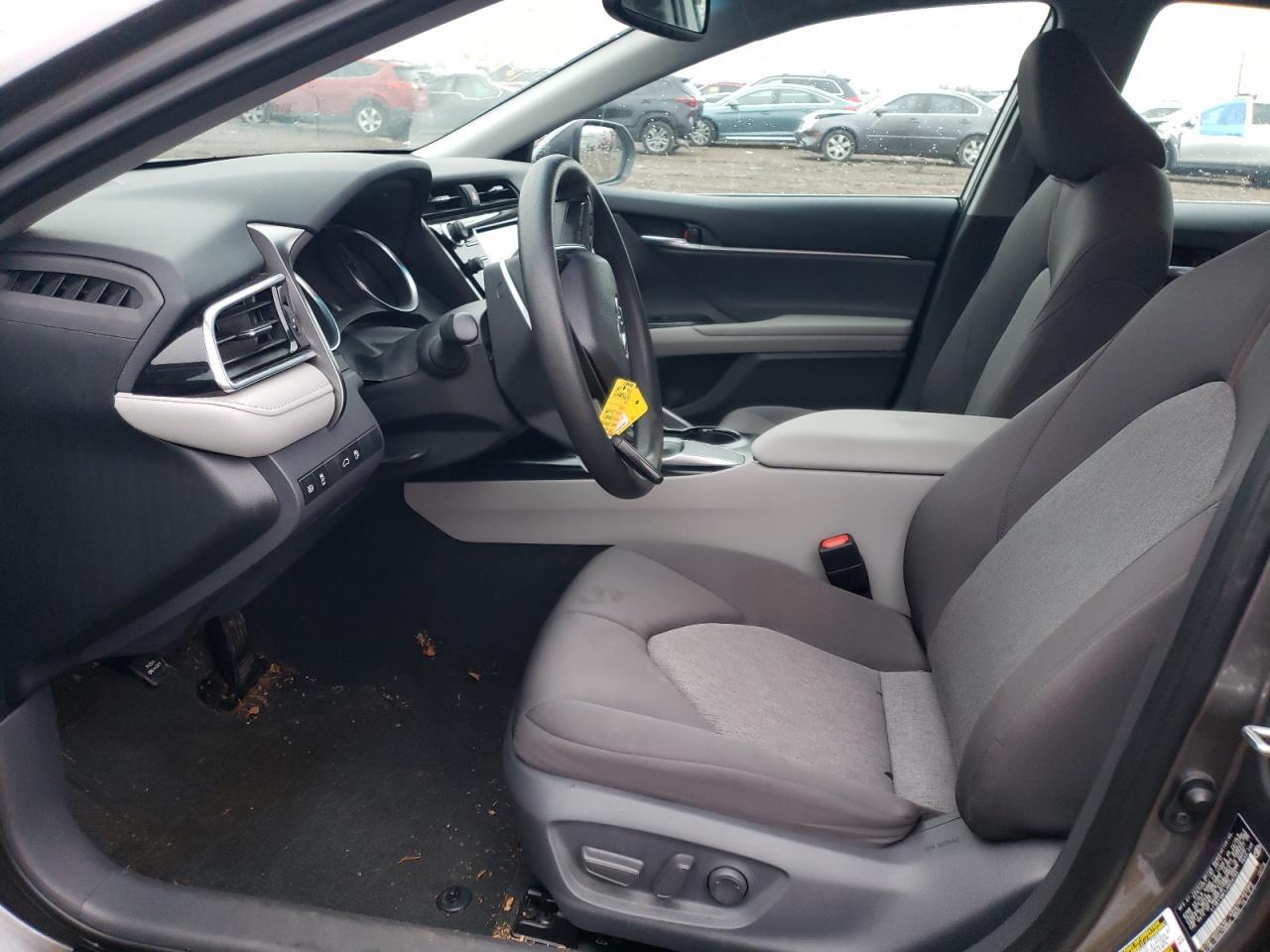 2018 TOYOTA CAMRY L - Фото 7