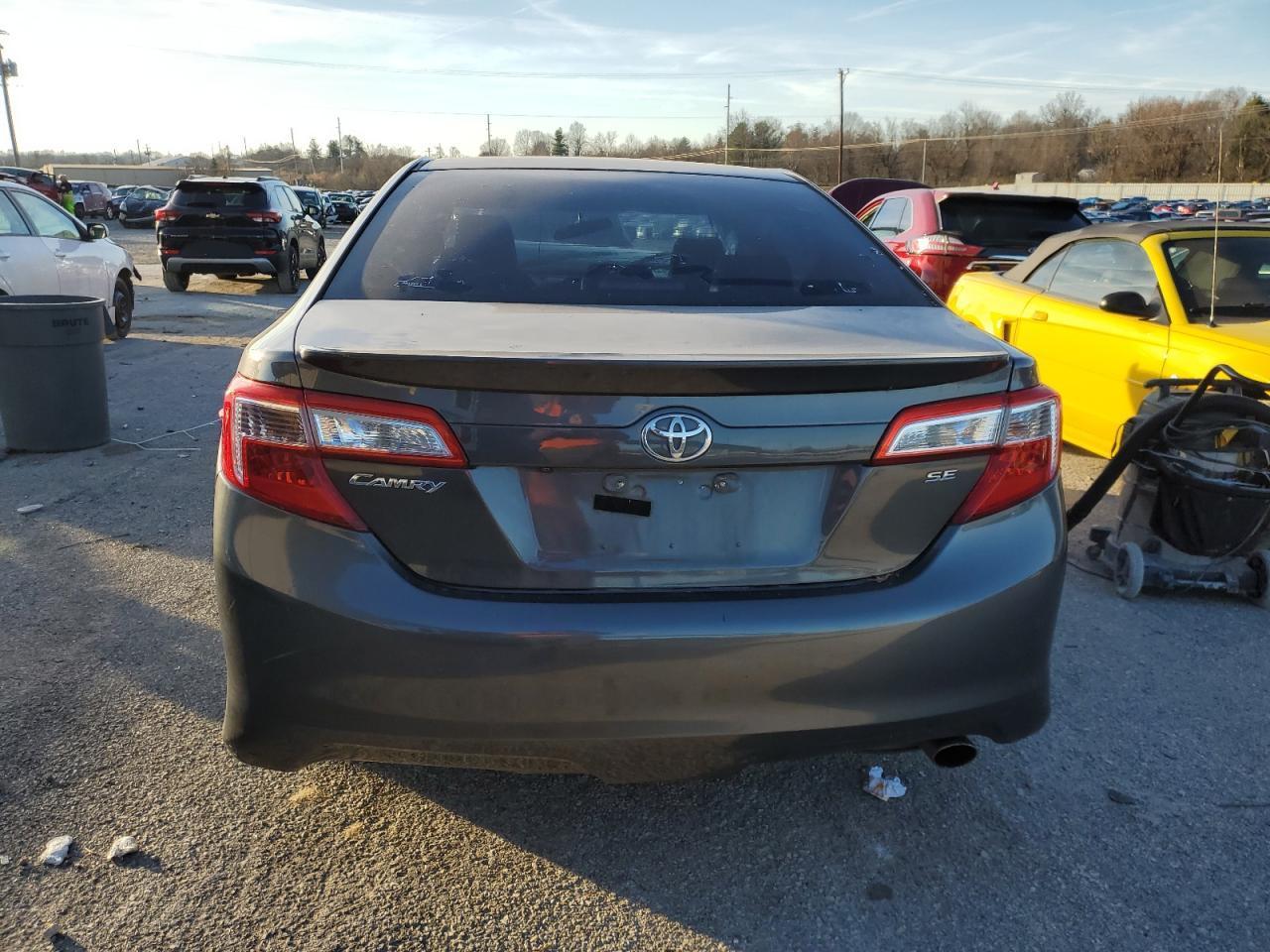 2014 TOYOTA CAMRY L - Фото 6