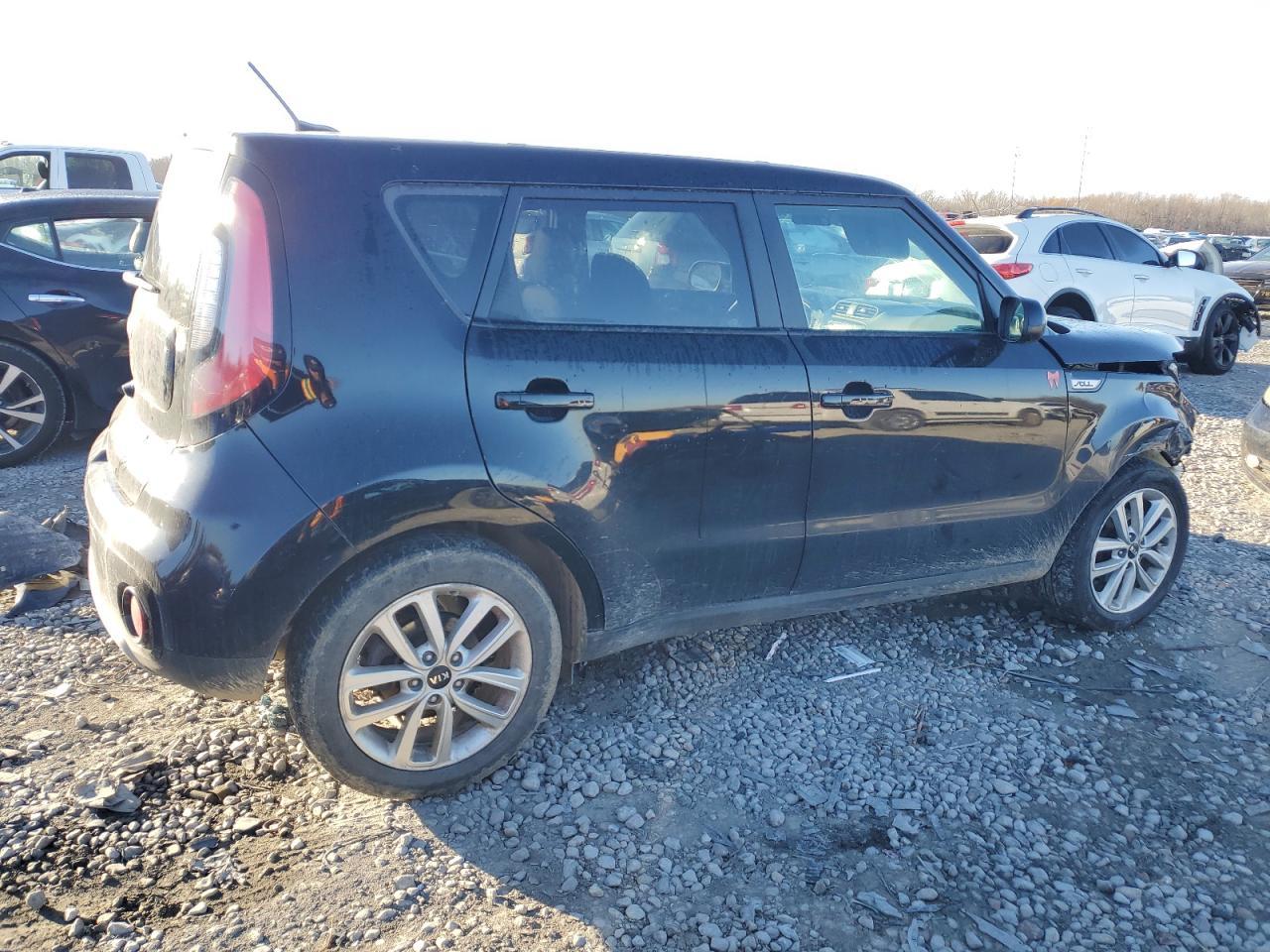 2017 KIA SOUL + - Фото 3