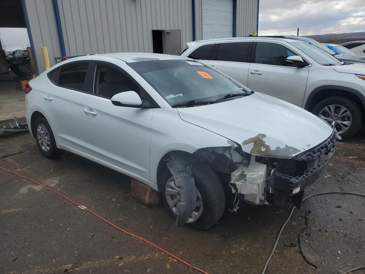 2017 HYUNDAI ELANTRA SE - Фото 4