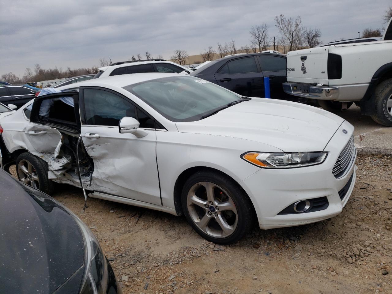 2013 FORD FUSION SE - Image 4