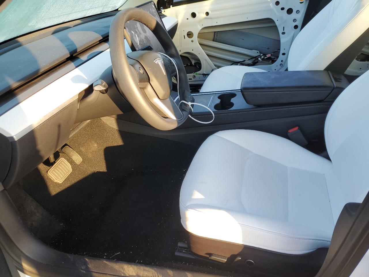 2022 TESLA MODEL 3 - Image 7