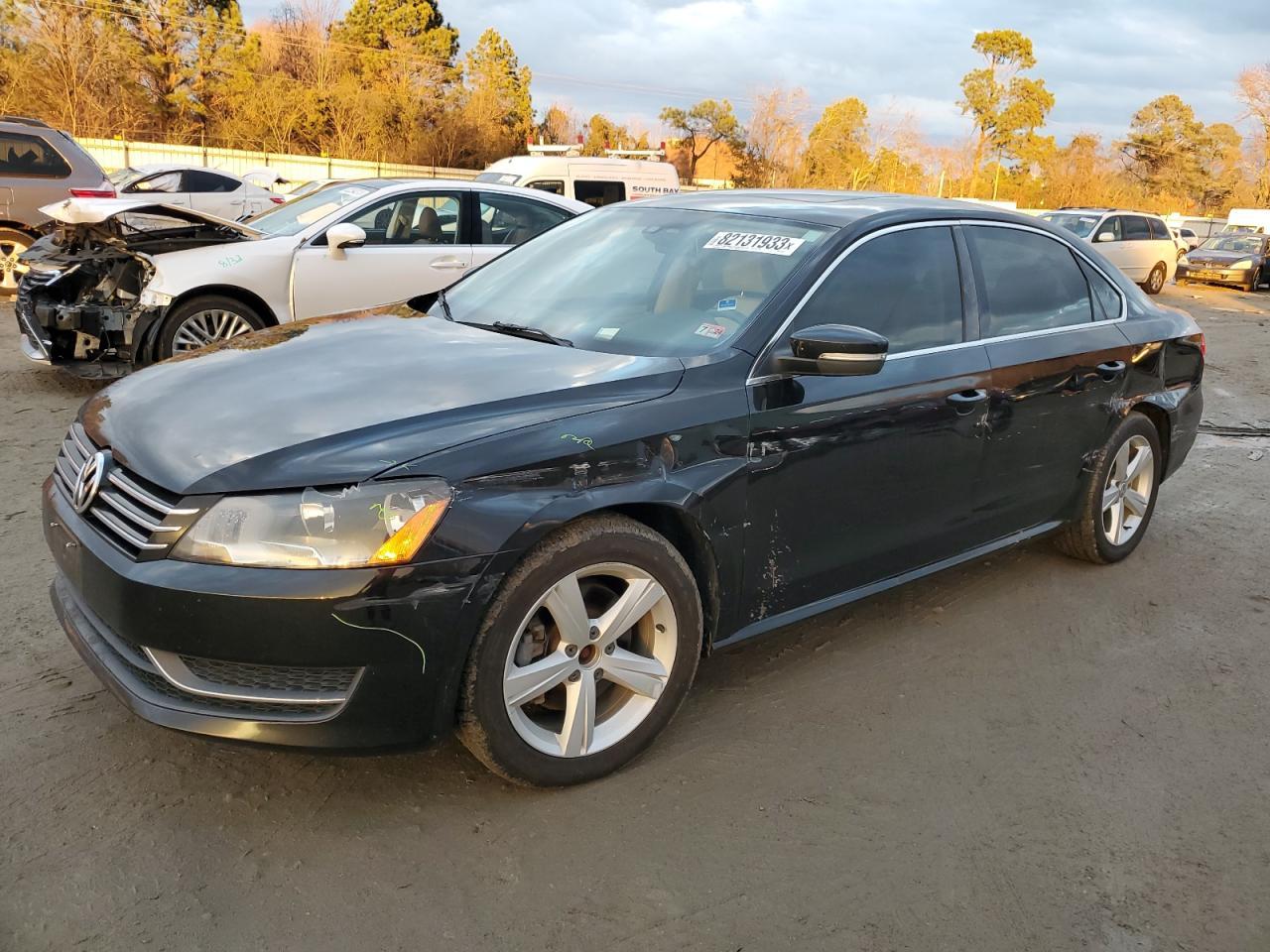 2013 VOLKSWAGEN PASSAT SE car image