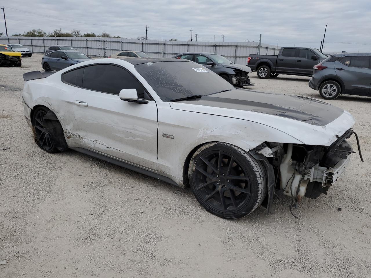 2016 FORD MUSTANG GT - Image 4