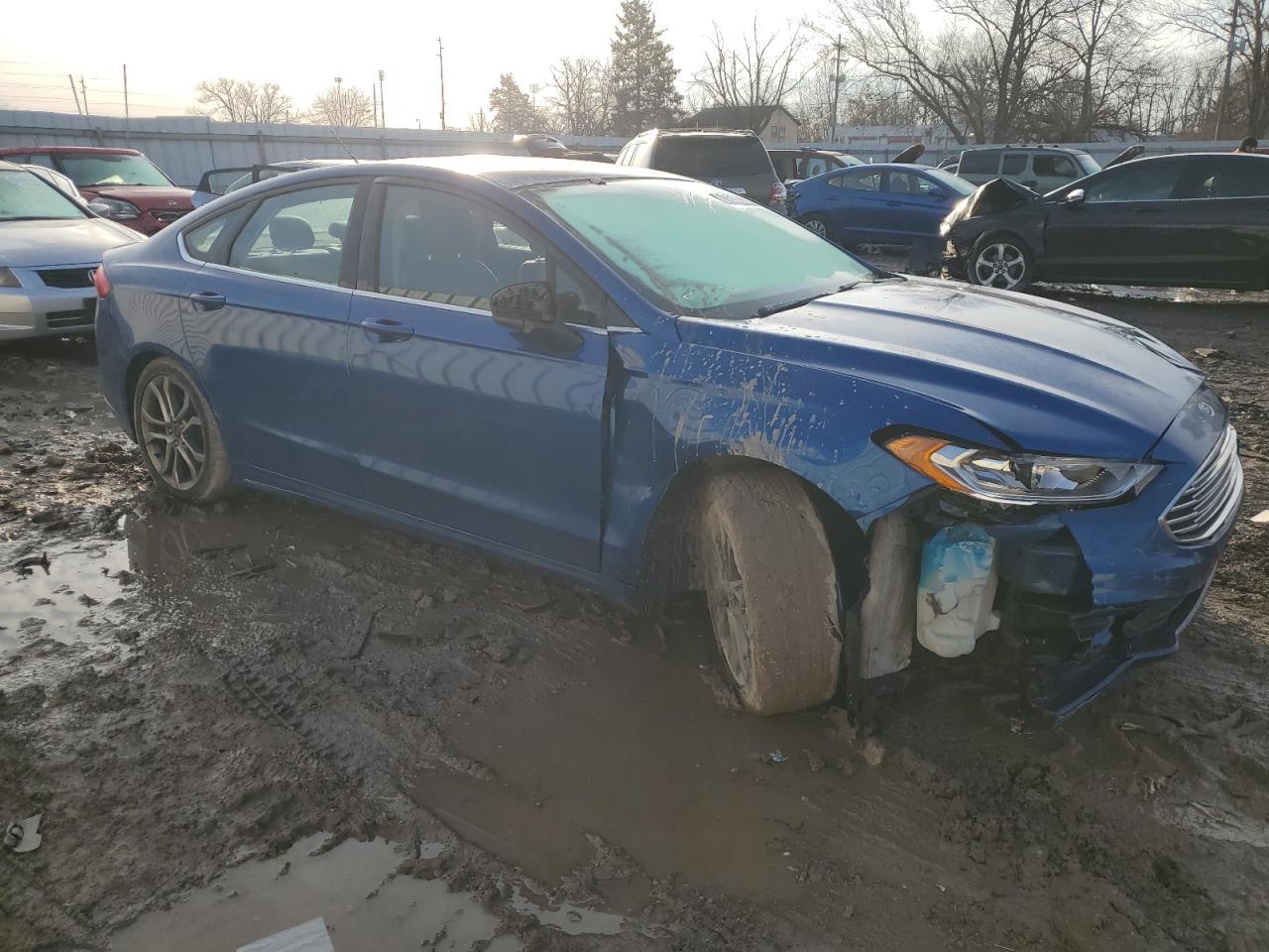 2017 FORD FUSION SE - Фото 4