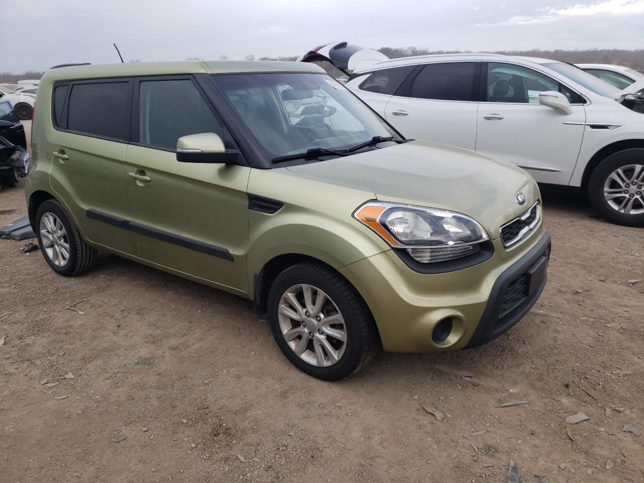 2013 KIA SOUL + - Image 4