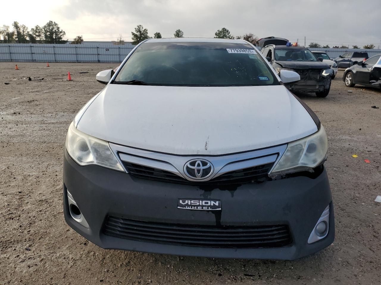 2014 TOYOTA CAMRY L - Image 5