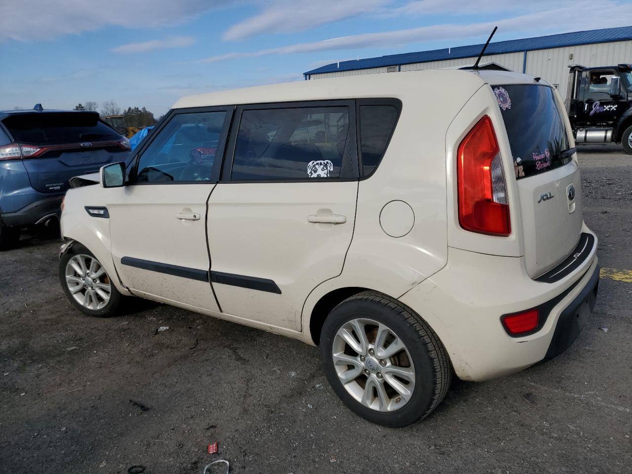 2013 KIA SOUL - Image 2