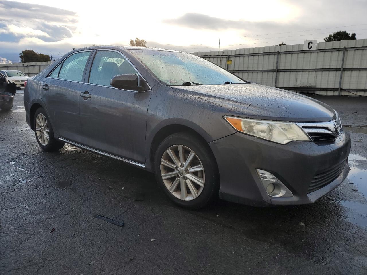2014 TOYOTA CAMRY L - Image 4