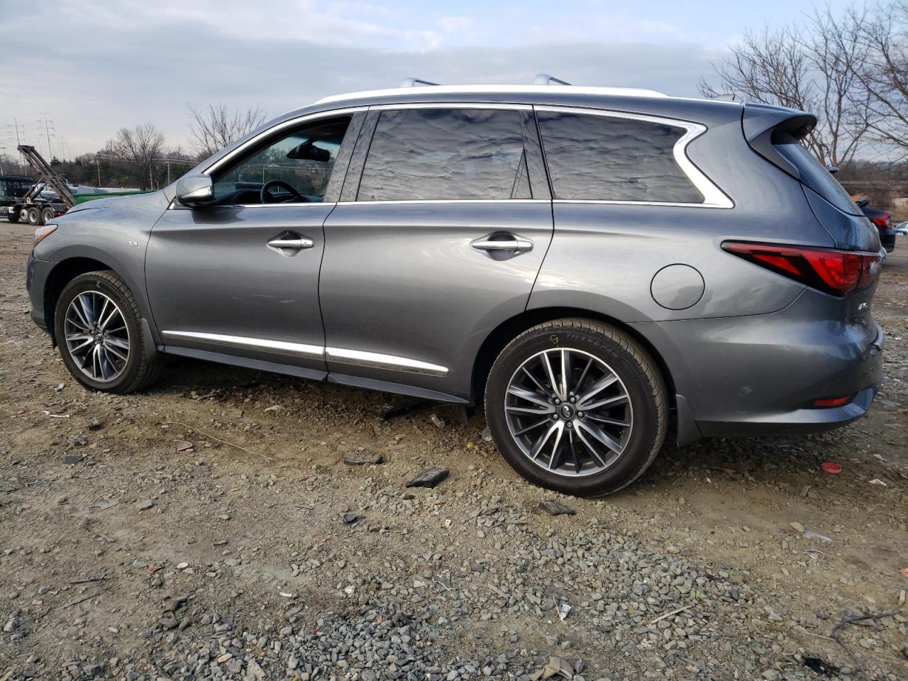 2019 INFINITI QX60 LUXE - Image 2