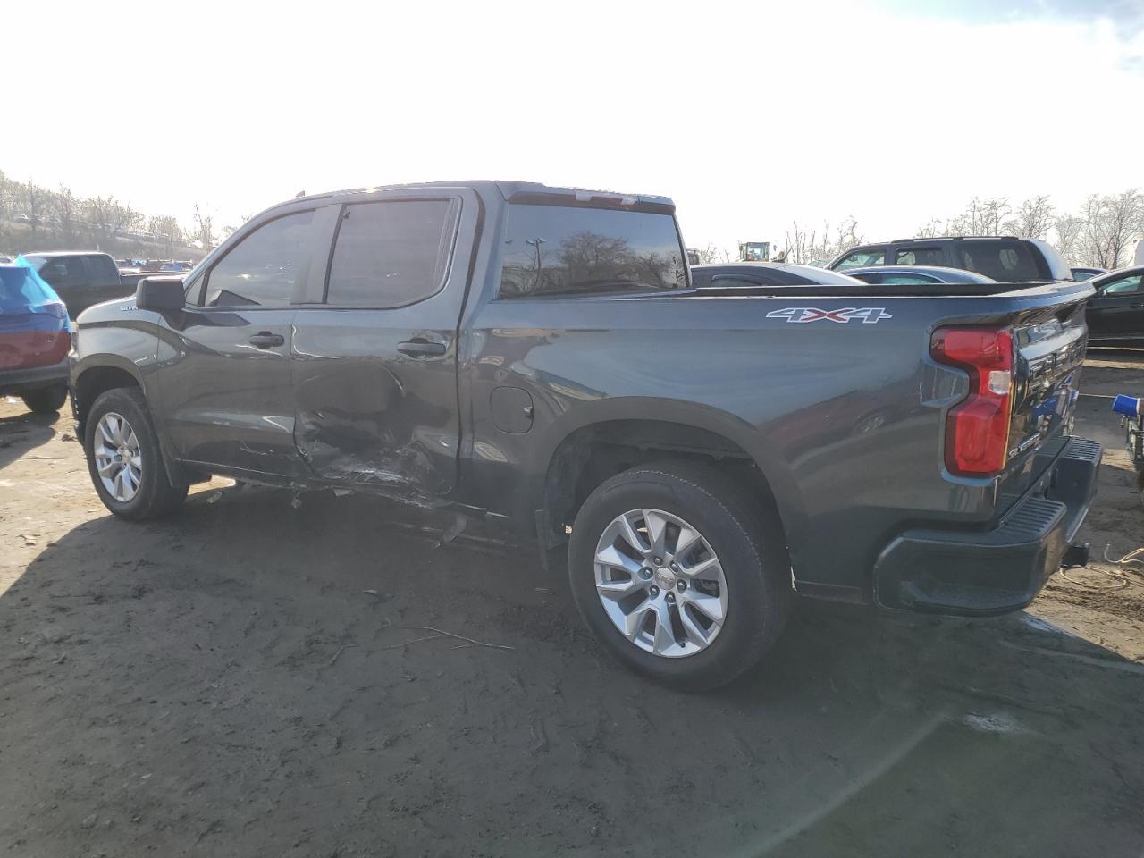 2021 CHEVROLET SILVERADO - Фото 2