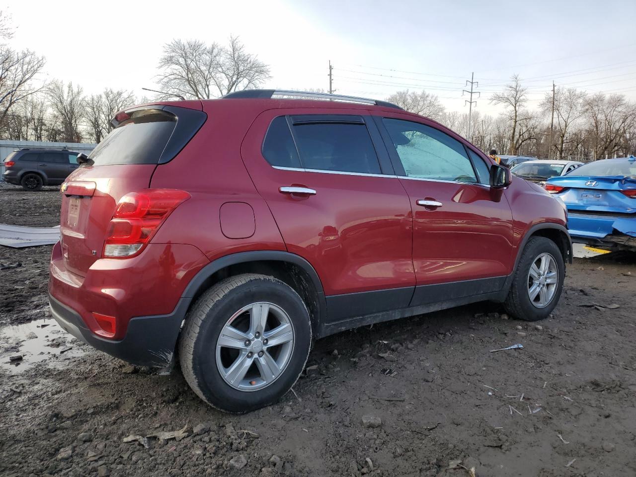 2019 CHEVROLET TRAX 1LT - Фото 3