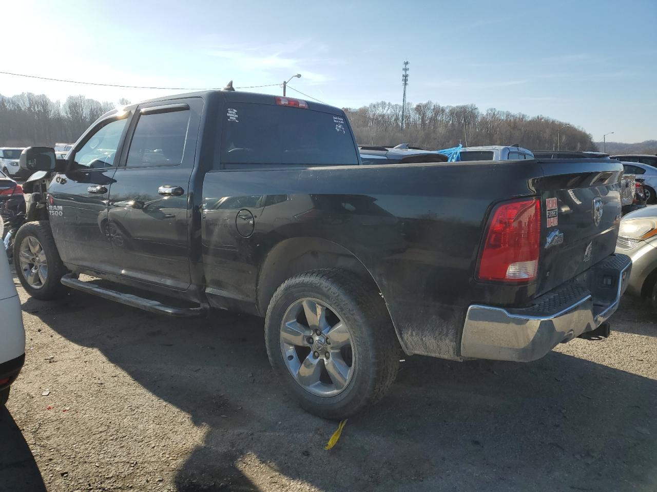 2015 RAM 1500 SLT - Image 2