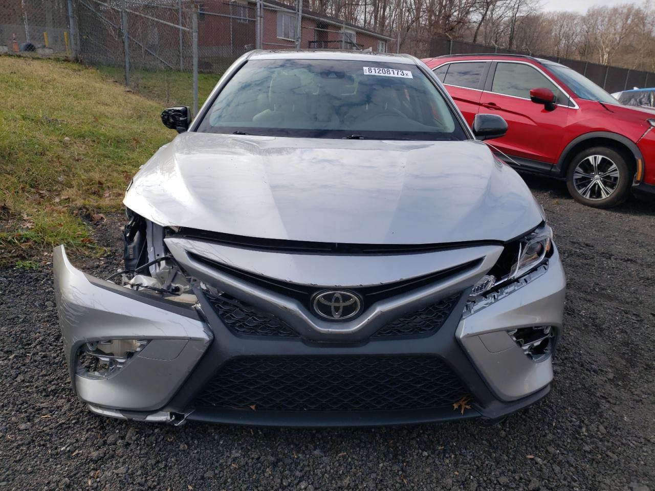 2018 TOYOTA CAMRY L - Фото 5