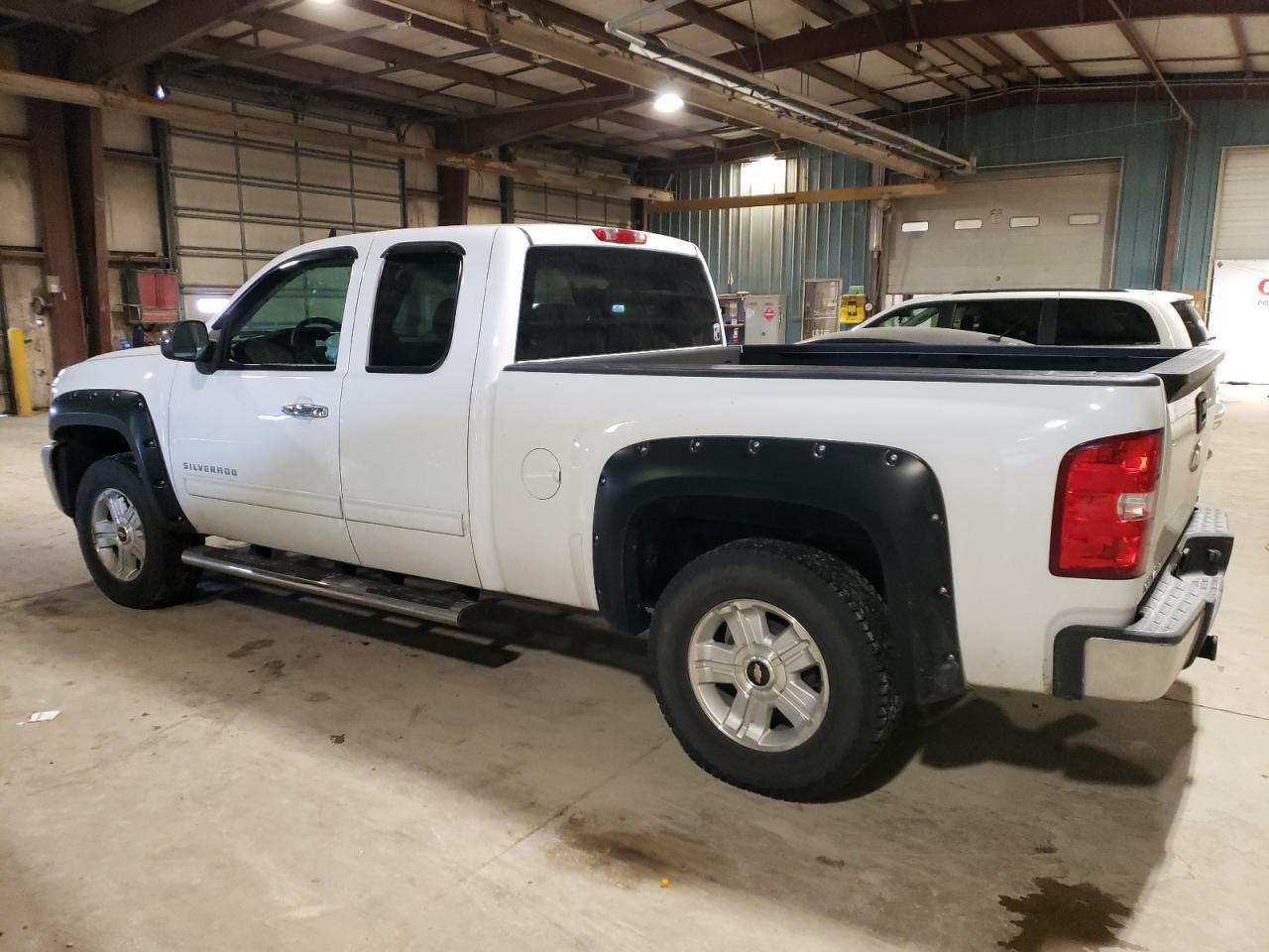 2012 CHEVROLET SILVERADO - Фото 2