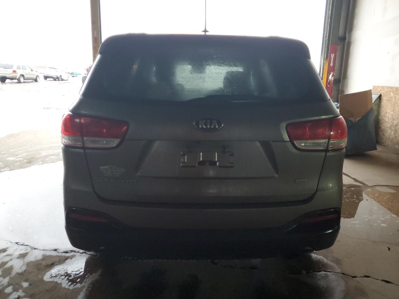 2016 KIA SORENTO LX - Image 6