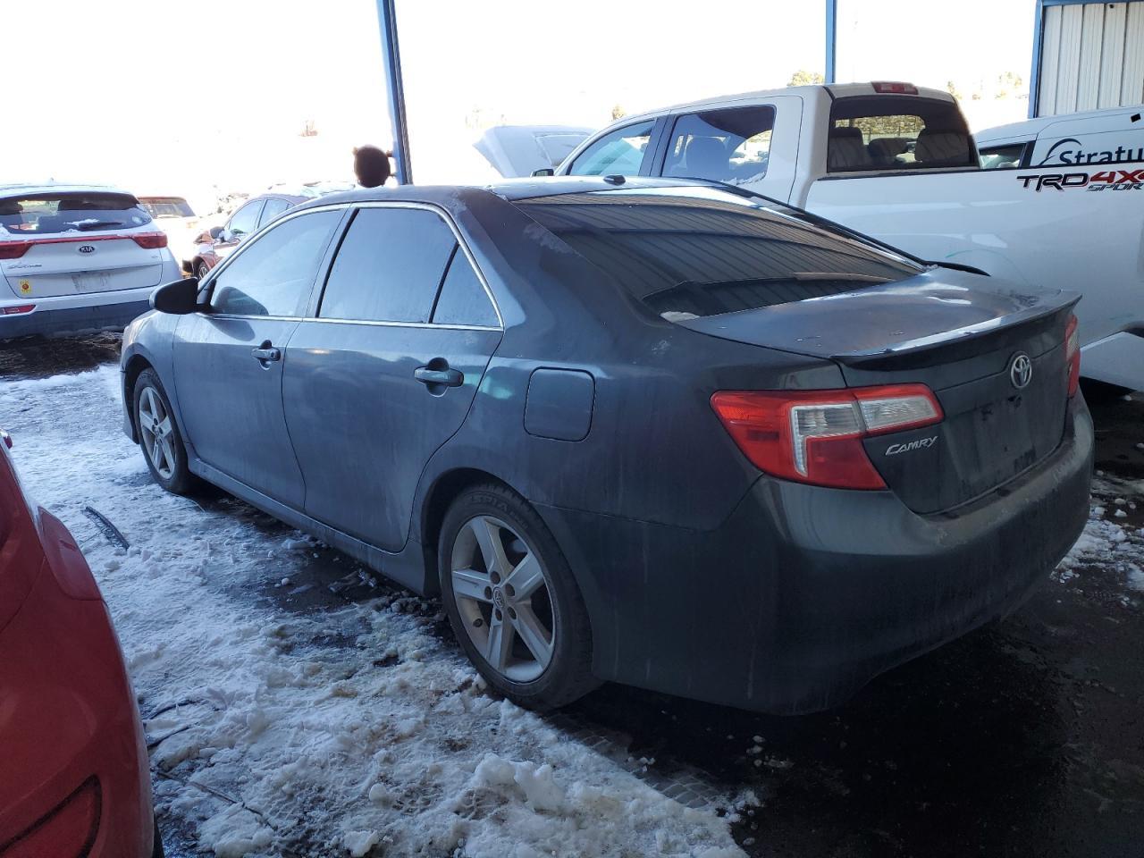 2012 TOYOTA CAMRY BASE - Фото 2