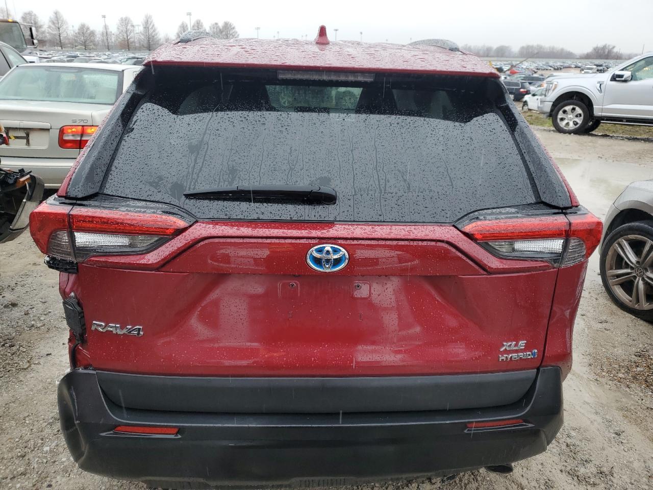 2020 TOYOTA RAV4 XLE - Image 6