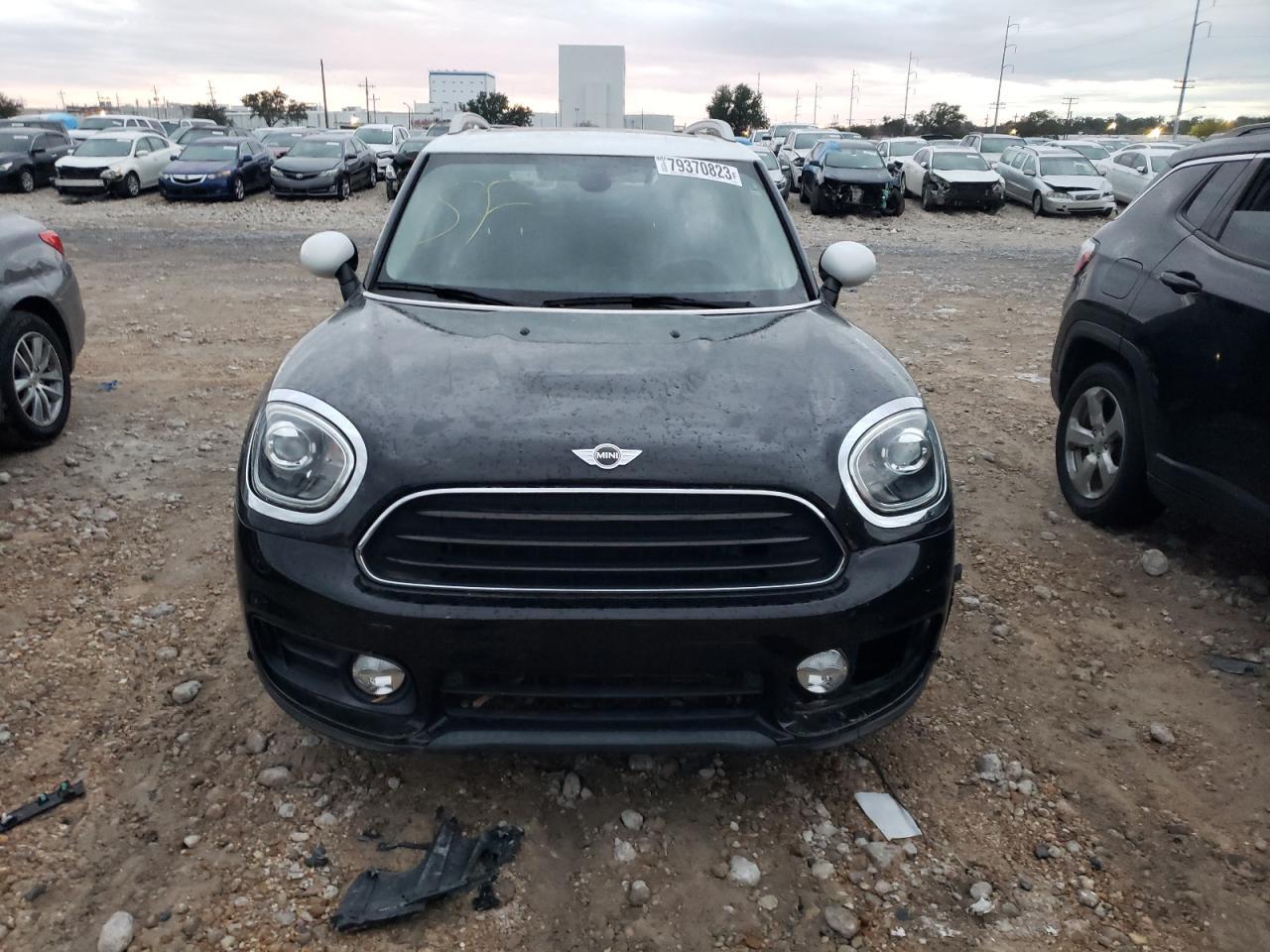 2017 MINI COOPER COU - Image 5