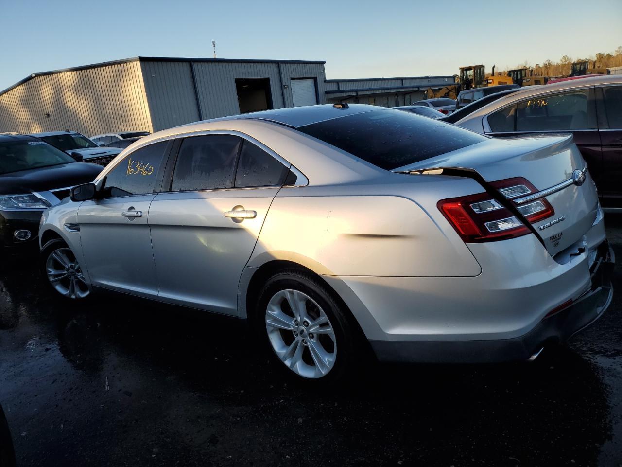 2013 FORD TAURUS SEL - Image 2