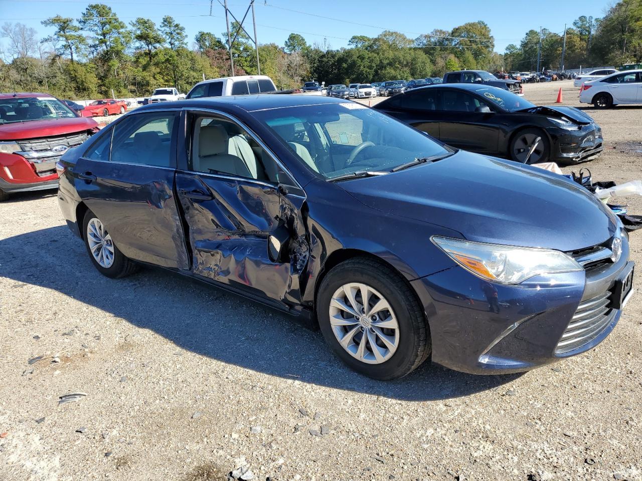 2017 TOYOTA CAMRY LE - Image 4