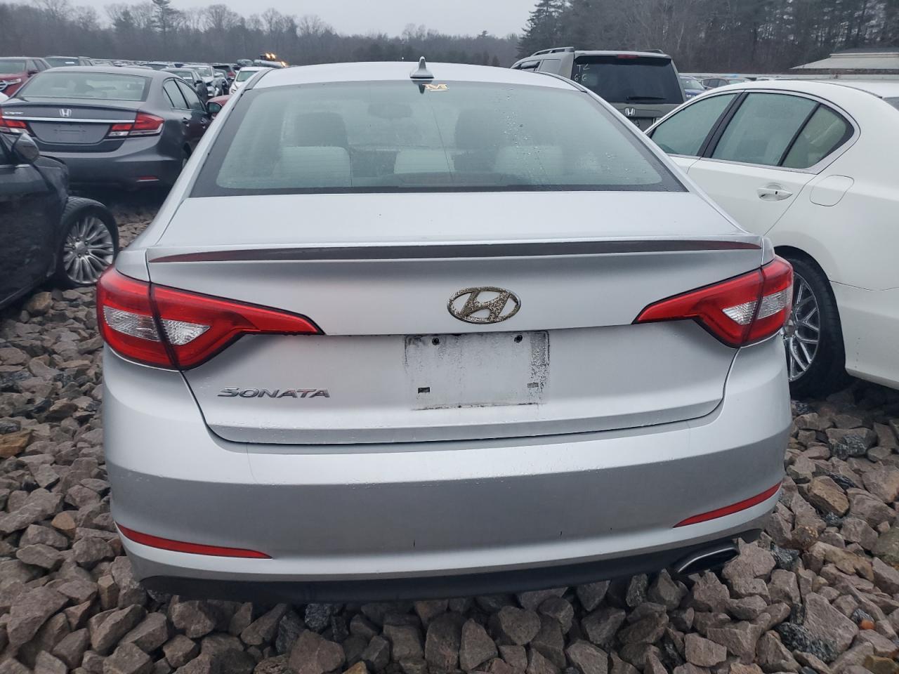 2017 HYUNDAI ELANTRA SE - Фото 6