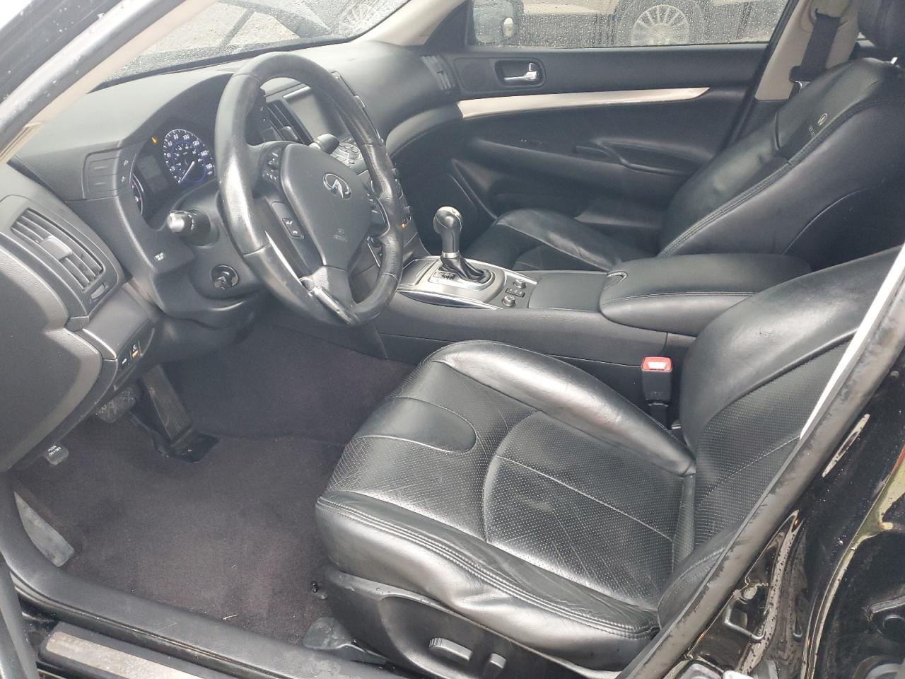 2011 INFINITI G37 - Image 7