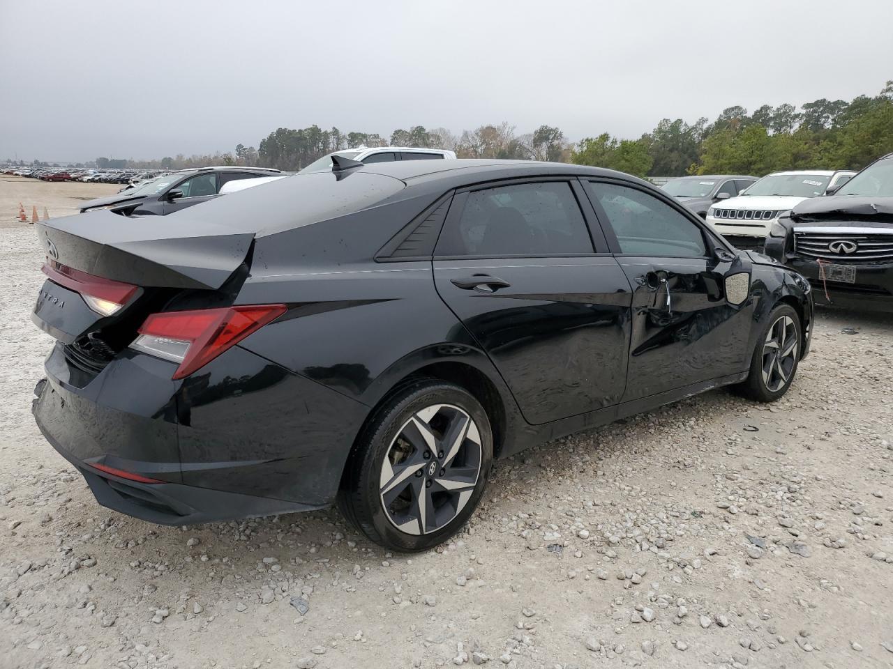 2023 HYUNDAI ELANTRA SE - Фото 3