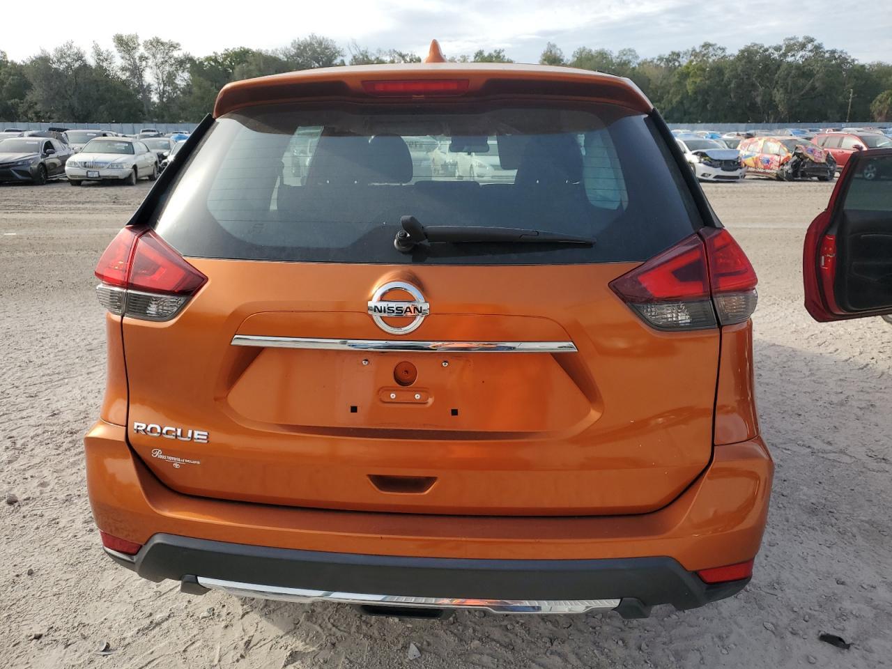 2017 NISSAN ROGUE S - Фото 6