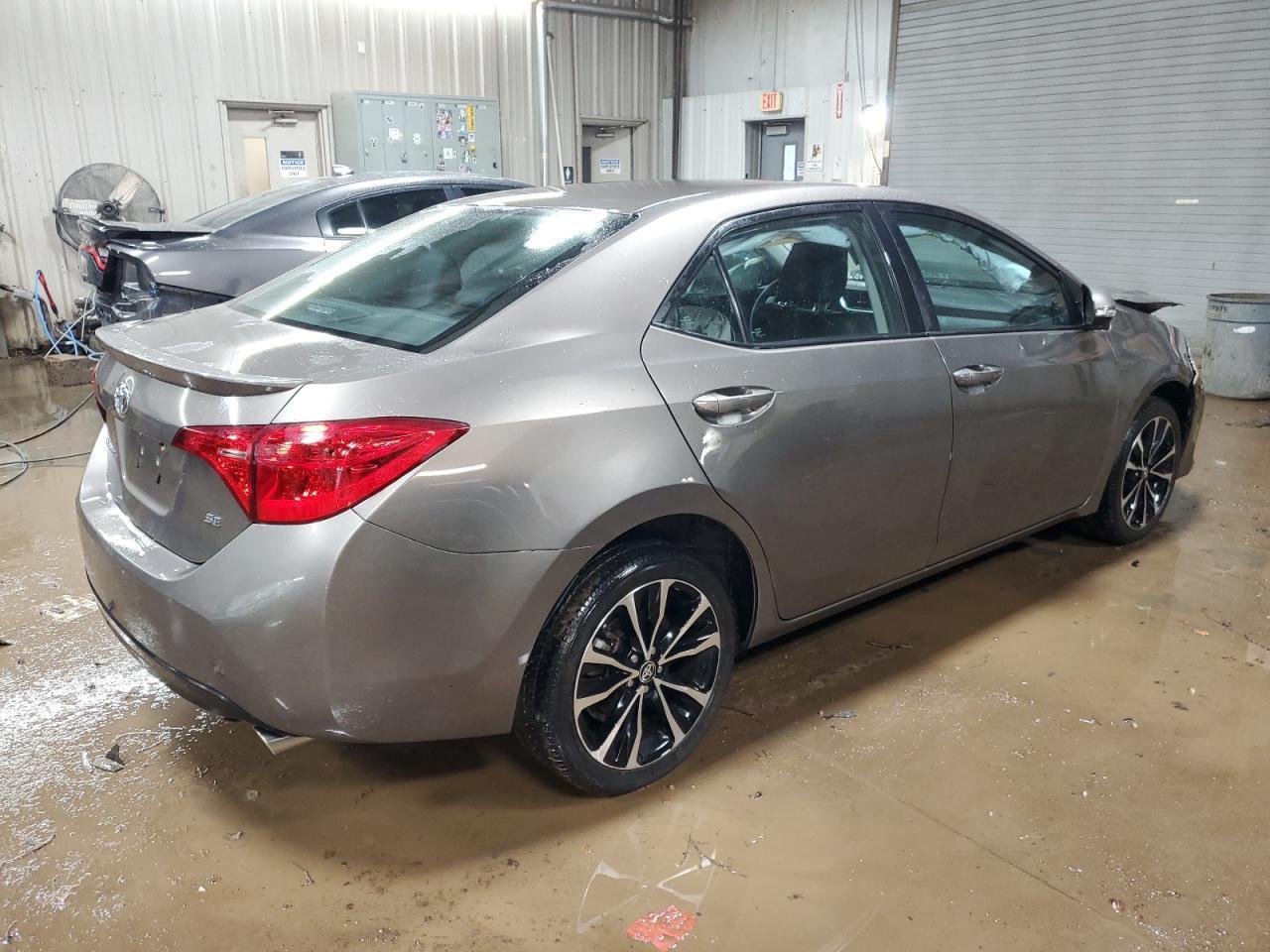 2018 TOYOTA COROLLA L - Фото 3