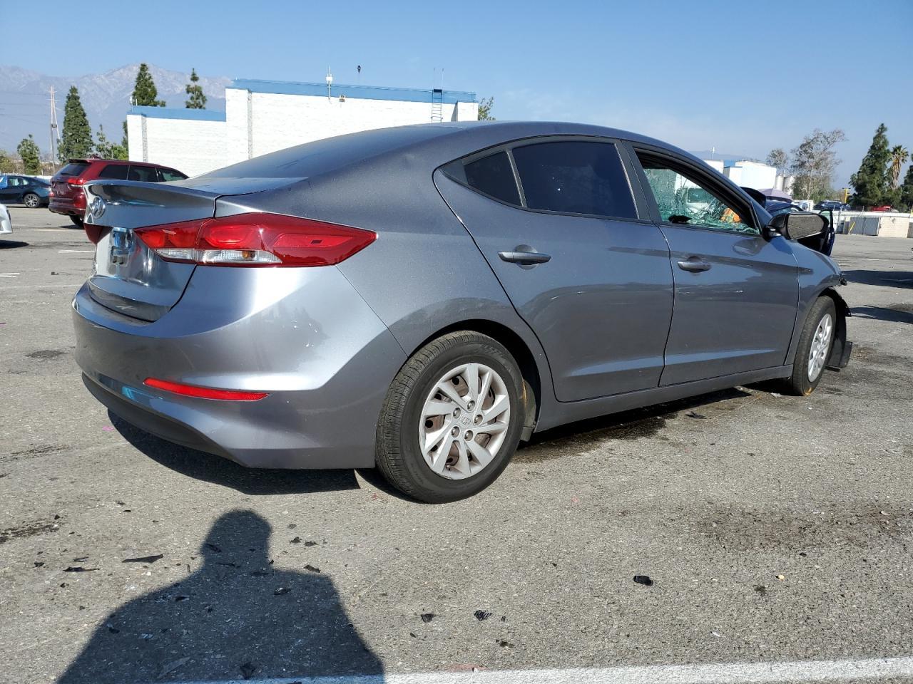 2018 HYUNDAI ELANTRA SE - Фото 3