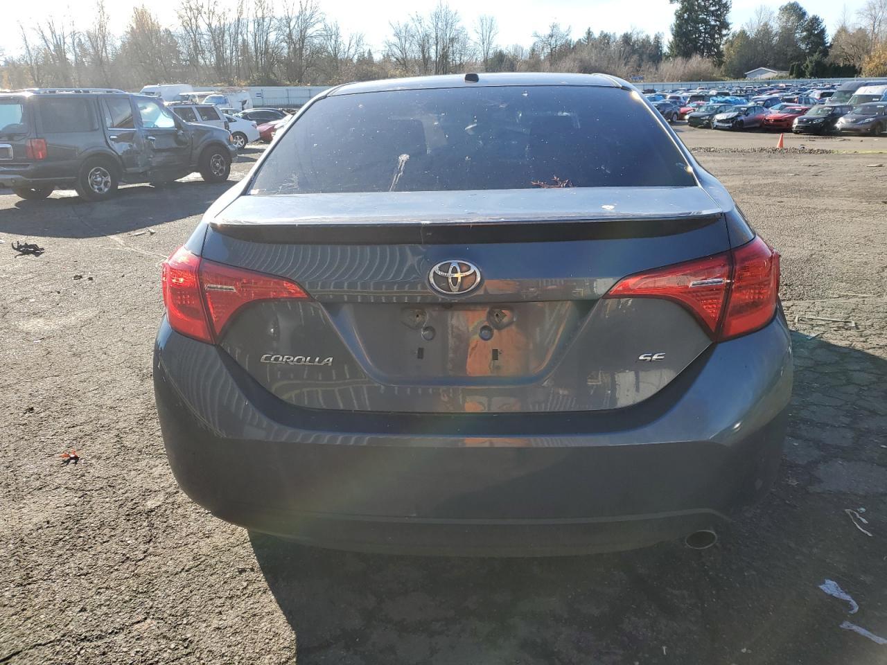 2018 TOYOTA COROLLA L - Image 6