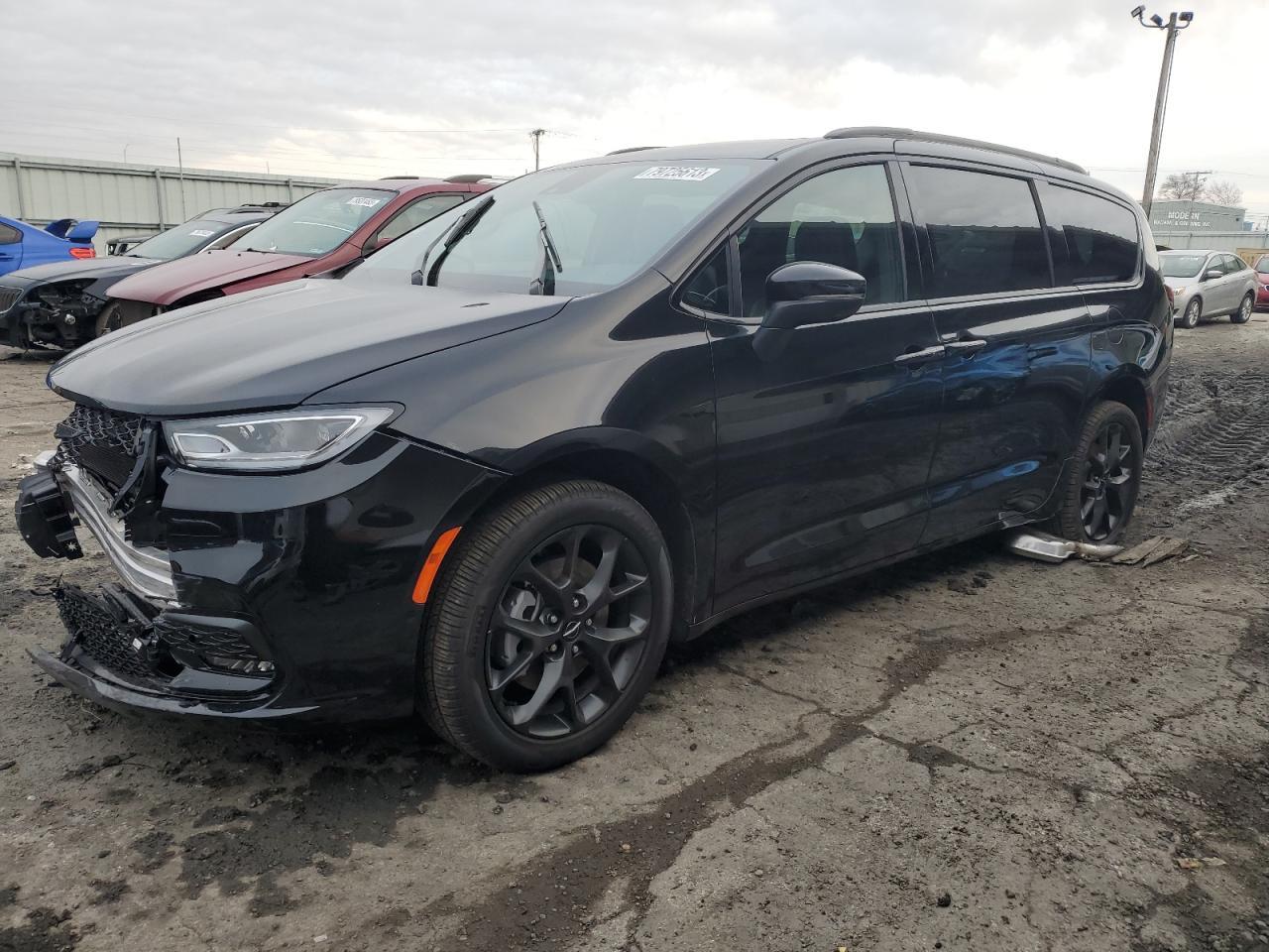 2023 CHRYSLER PACIFICA T car image