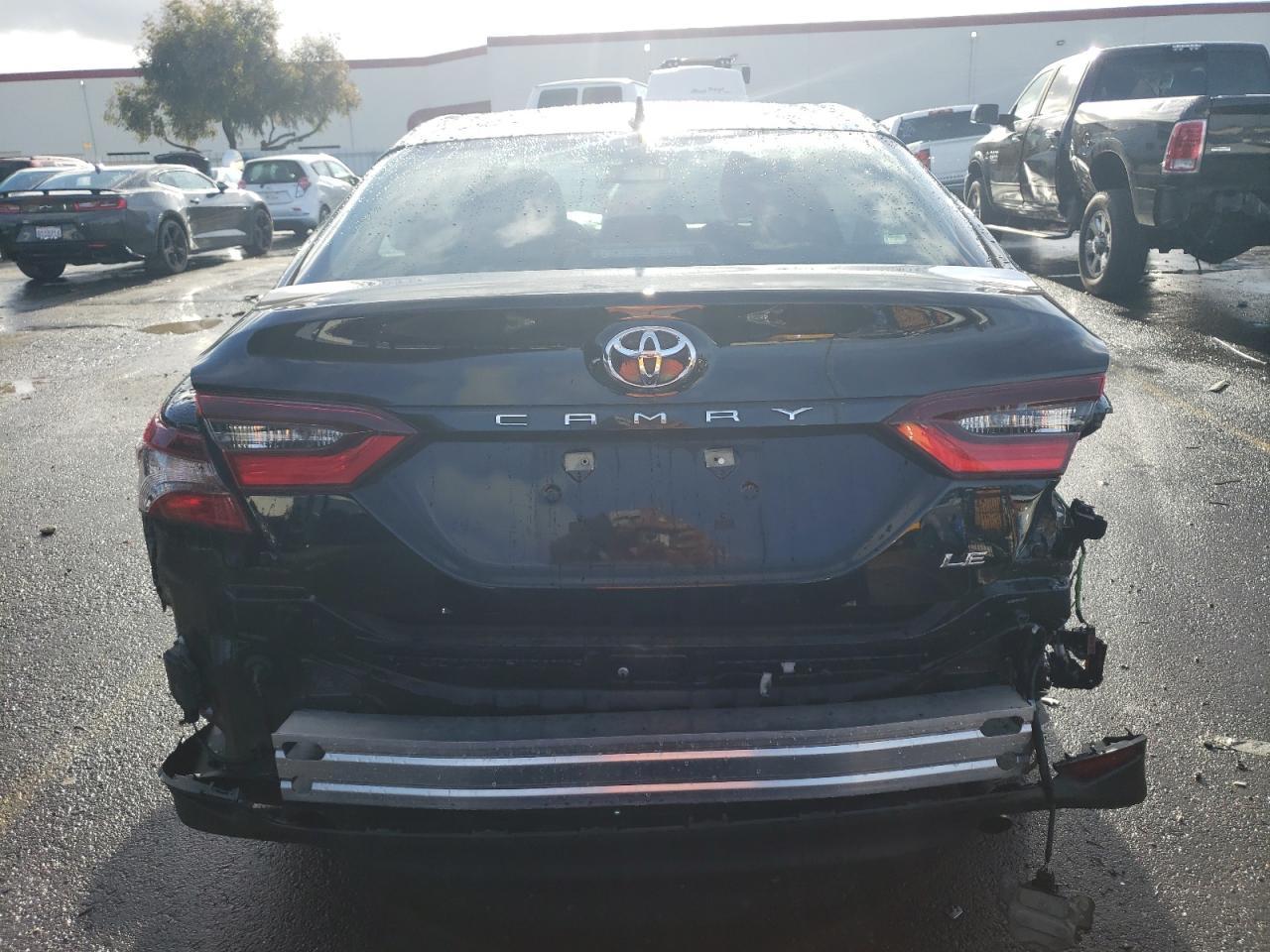 2023 TOYOTA CAMRY LE - Фото 6