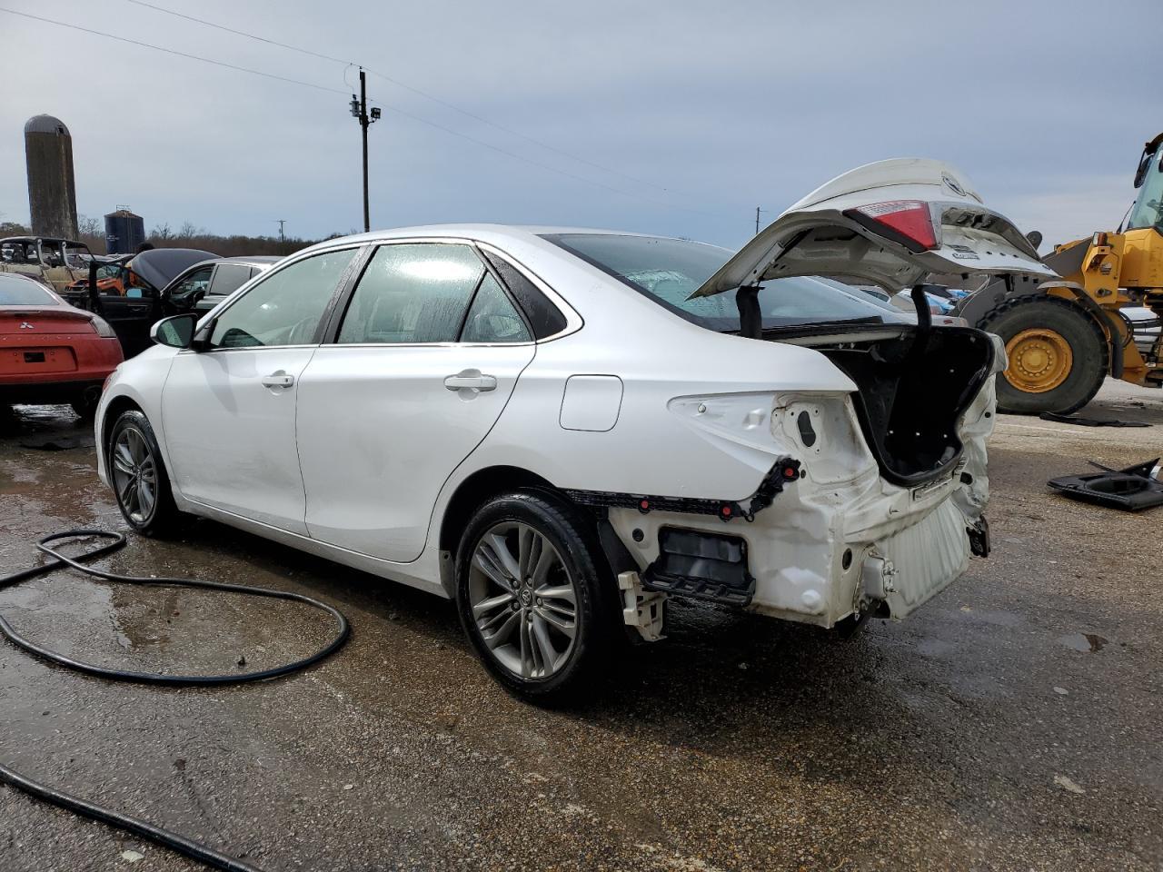 2017 TOYOTA CAMRY LE - Image 2