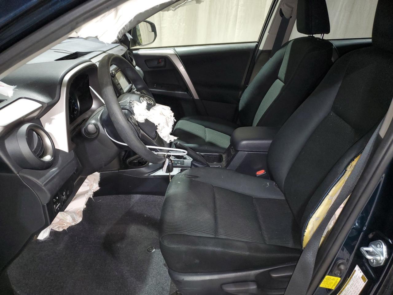 2018 TOYOTA RAV4 LE - Фото 7