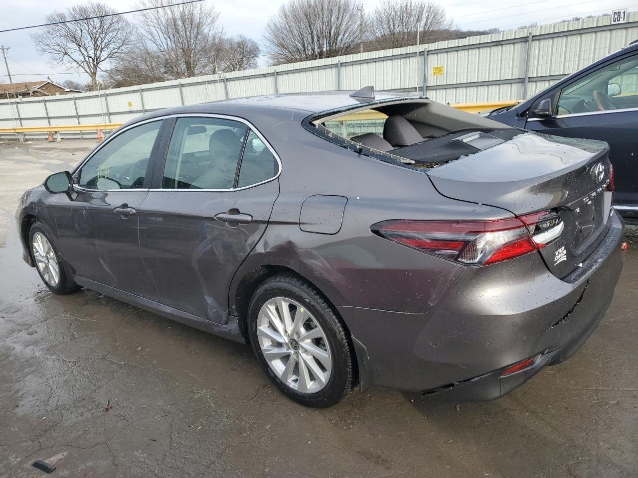 2024 TOYOTA CAMRY LE - Фото 2
