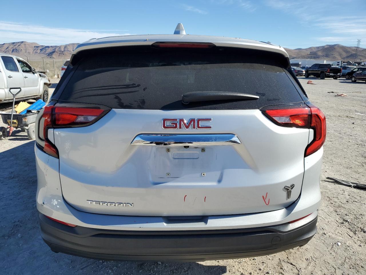 2018 GMC TERRAIN SL - Image 6