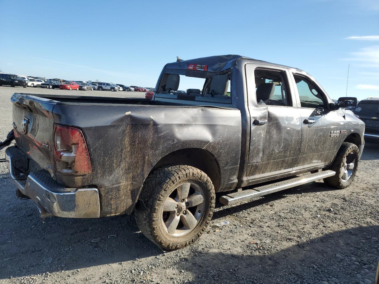 2015 RAM 1500 SLT - Image 3