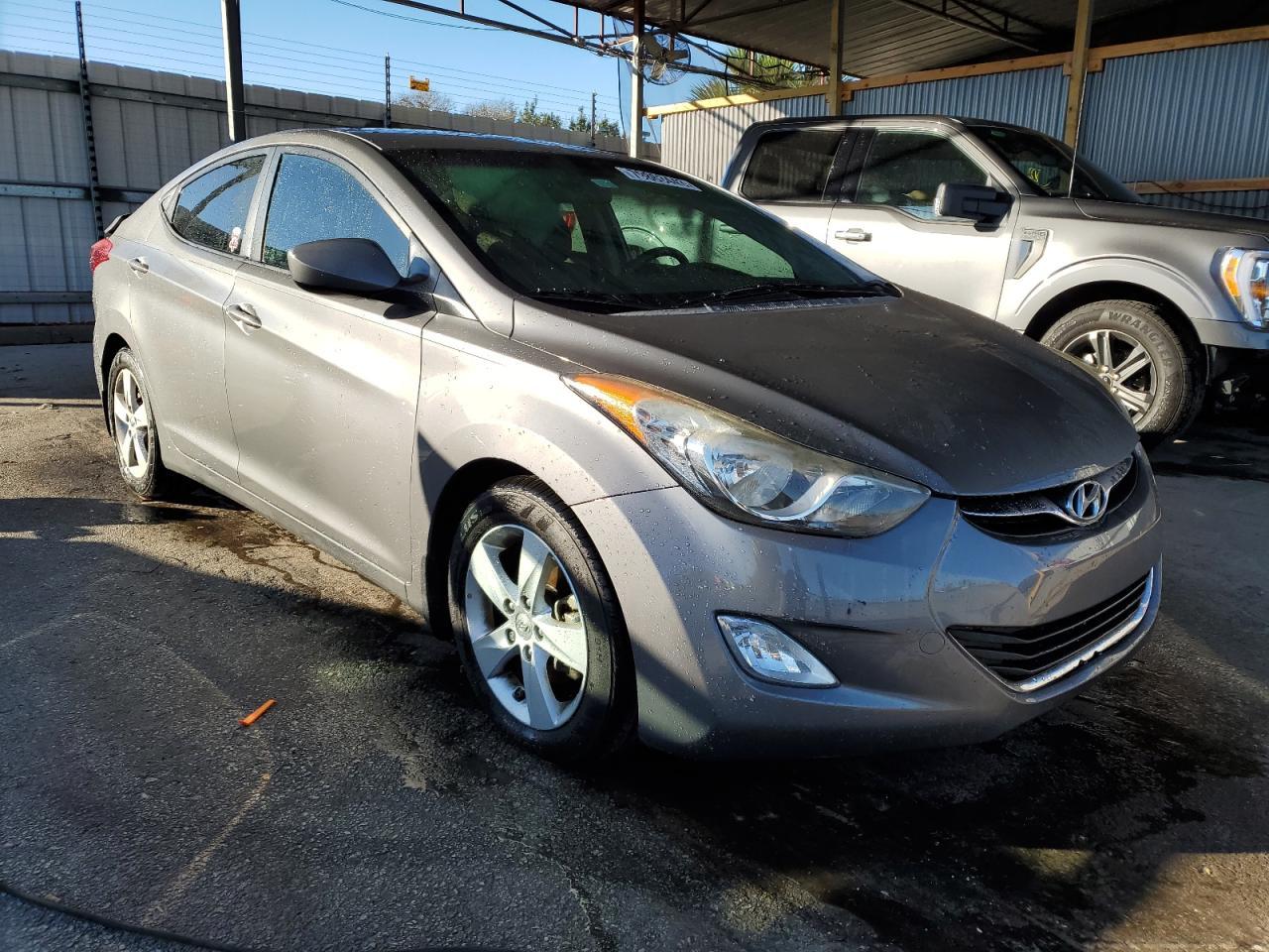 2013 HYUNDAI ELANTRA GL - Image 4