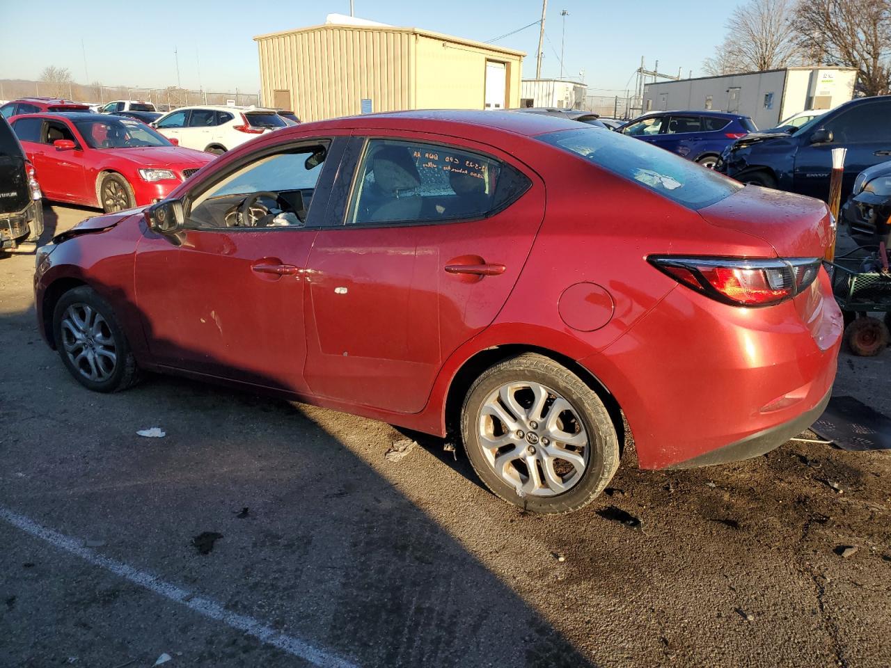 2017 TOYOTA YARIS IA - Фото 2